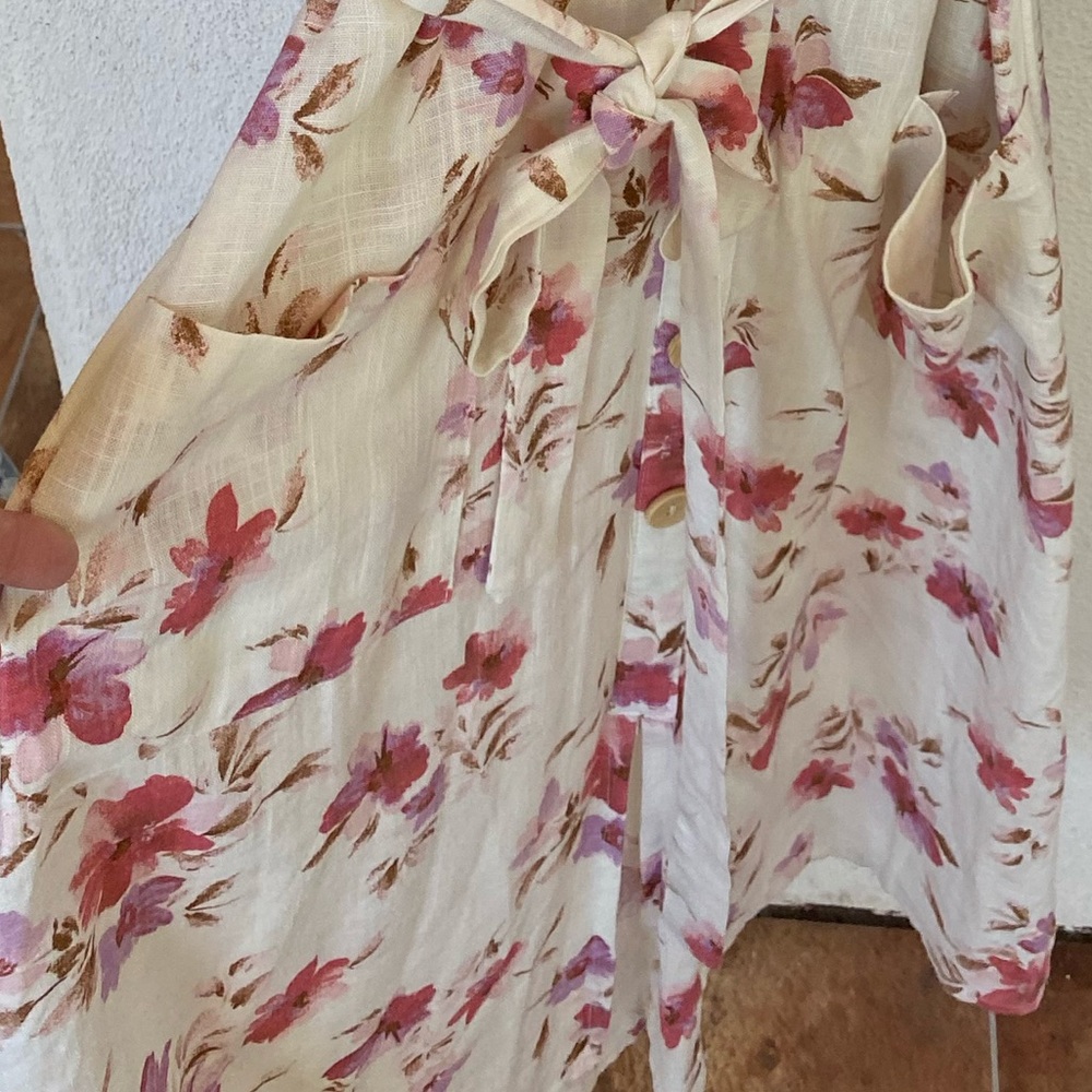Monteau Los Angeles, junior, Med. Short sleeve dress.